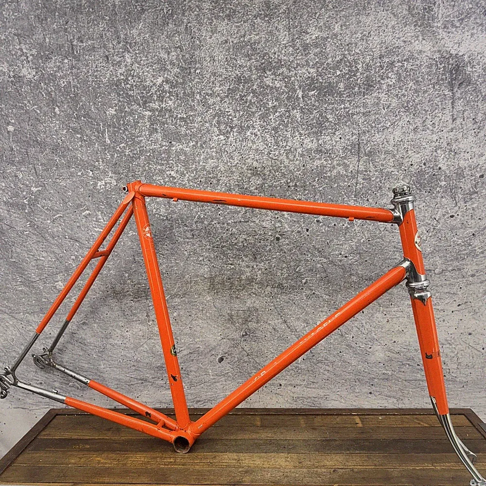Vintage Schwinn World Voyageur Frame 23in 59cm Orange 27in 123 Road Tour Bike